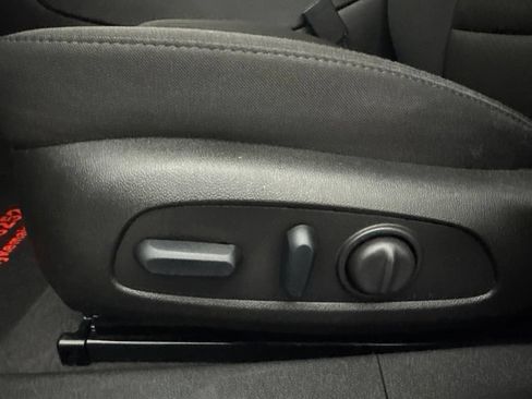 Used 2024 Chevrolet Malibu LT FWD image 17
