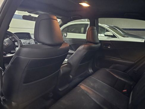 Used 2017 Honda Accord Sport image 7