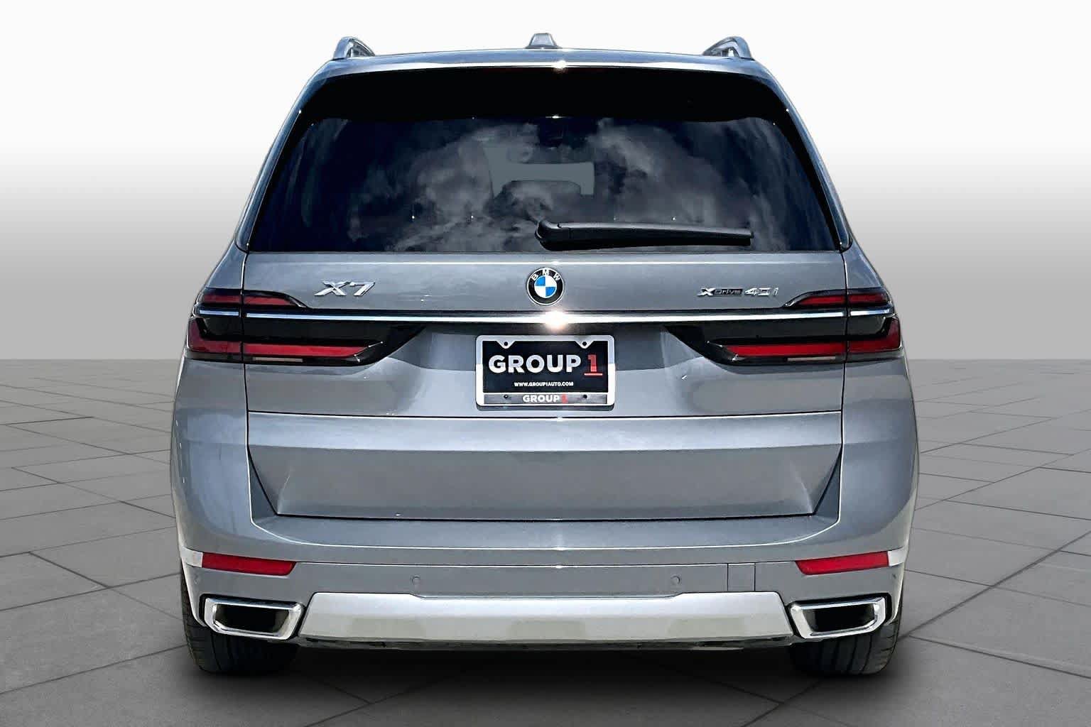 Used 2024 BMW X7 xDrive40i AWD/4WD image 5