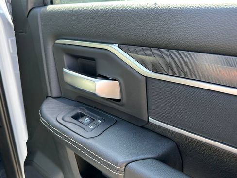 New 2026 RAM 2500 Big Horn AWD/4WD image 17