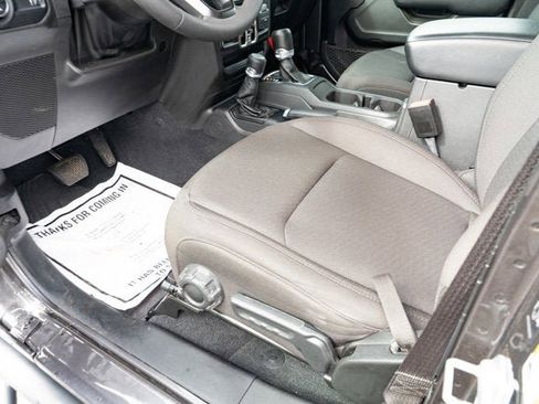 Certified 2023 Jeep Gladiator Sport AWD/4WD image 26