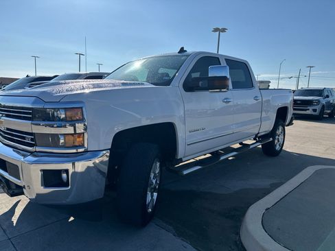 Used 2018 Chevrolet Silverado 2500 LTZ w/ Duramax Plus Package AWD/4WD image 6