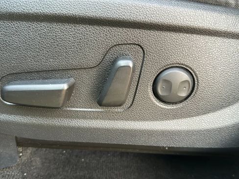 Used 2019 Hyundai Santa Fe SEL image 42