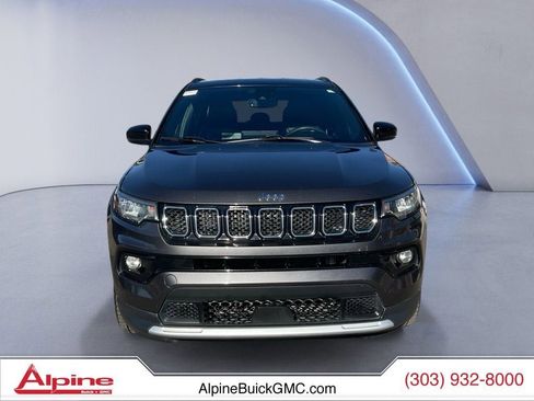 Used 2024 Jeep Compass Limited image 8