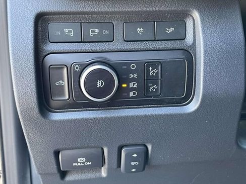 Used 2023 Ford F250 Lariat w/ Lariat Ultimate Package AWD/4WD image 15