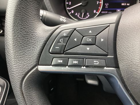 Used 2024 Nissan Sentra SV FWD image 18