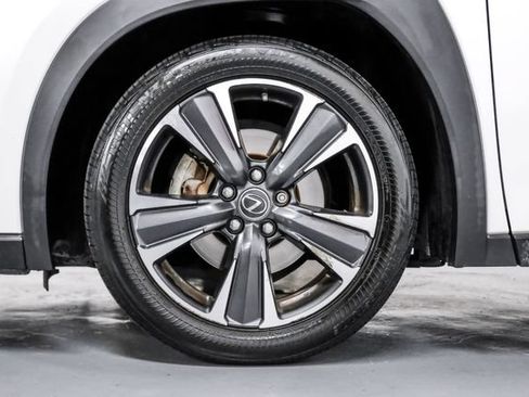 Used 2019 Lexus UX 200 w/ Premium Package FWD image 76