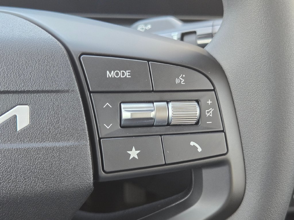 New 2026 Kia K4 FWD image 25
