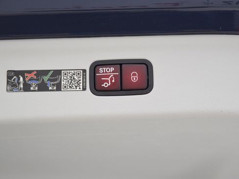 Certified 2023 Mercedes-Benz EQE 350+ SUV image 31