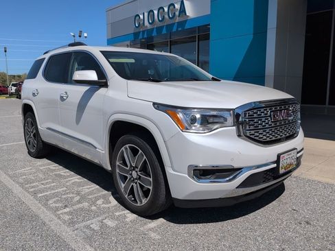 Used 2019 GMC Acadia Denali w/ Technology Package image 2