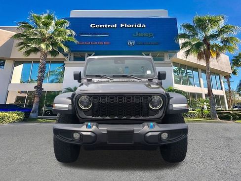 Used 2024 Jeep Wrangler Unlimited AWD/4WD image 3