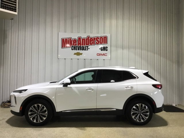 Used 2024 Buick Envision Preferred AWD/4WD image 2
