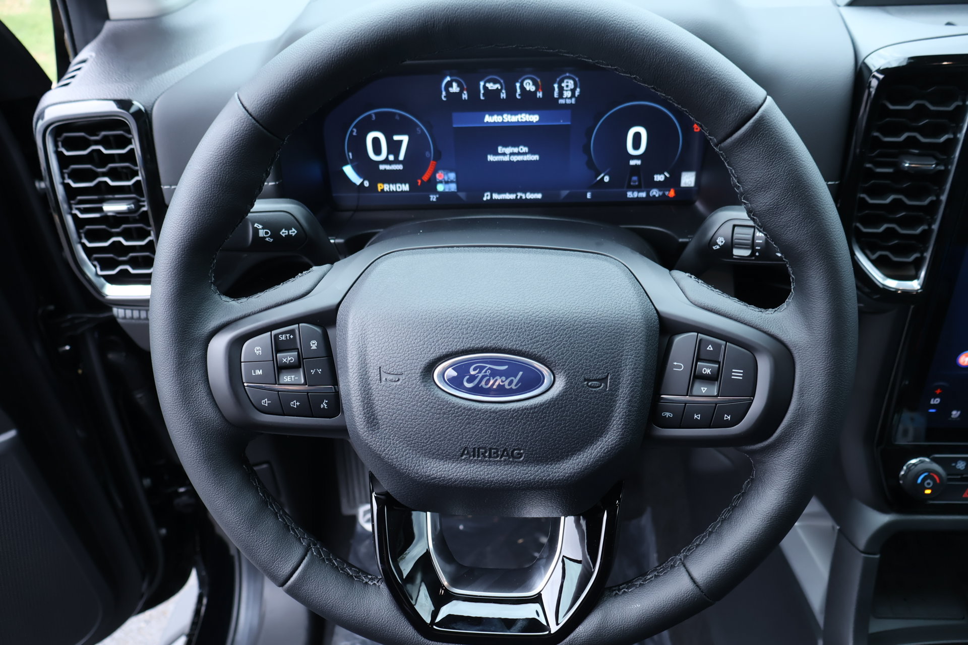 New 2026 Ford Ranger Lariat w/ FX4 Off-Road Package AWD/4WD image 3