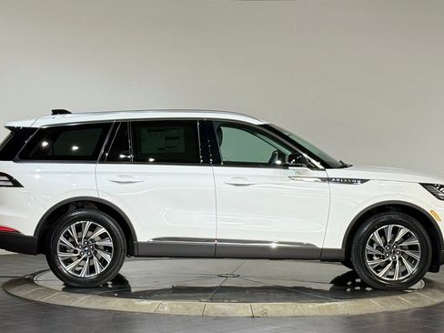 New 2026 Lincoln Aviator Premiere image 10