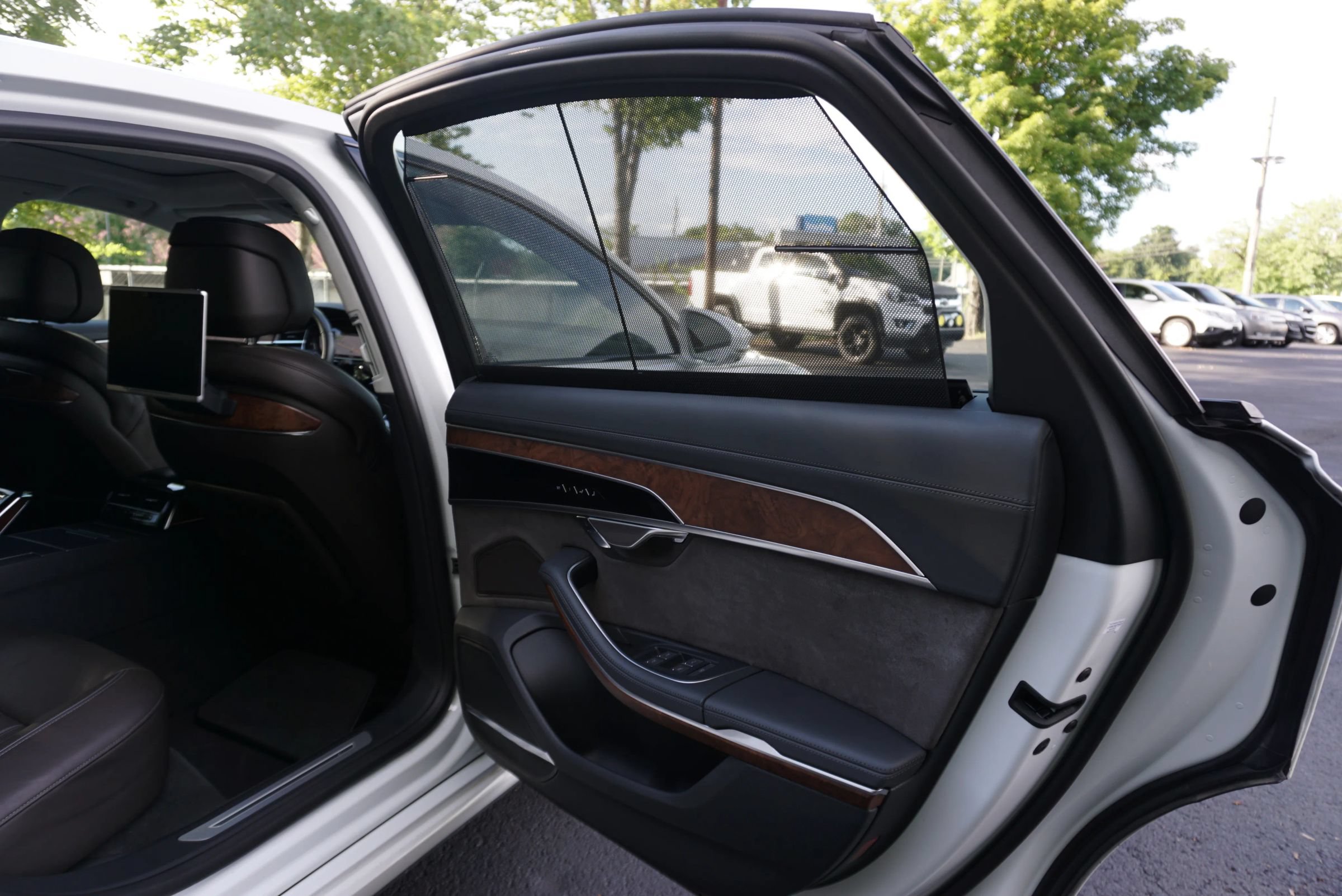 Used 2020 Audi A8 L 4.0T w/ Sport Plus Package AWD/4WD image 25