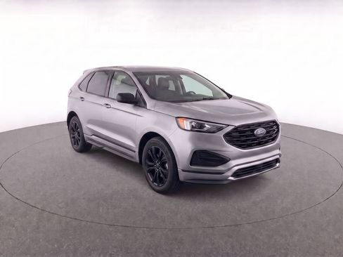 Used 2023 Ford Edge SE w/ Black Appearance Package AWD/4WD image 2
