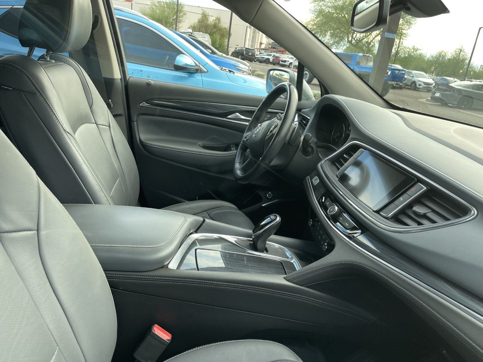 Used 2019 Buick Enclave Essence FWD image 6