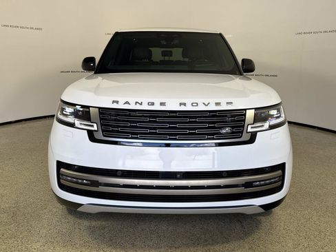 Used 2025 Land Rover Range Rover Long Wheelbase SE AWD/4WD image 8