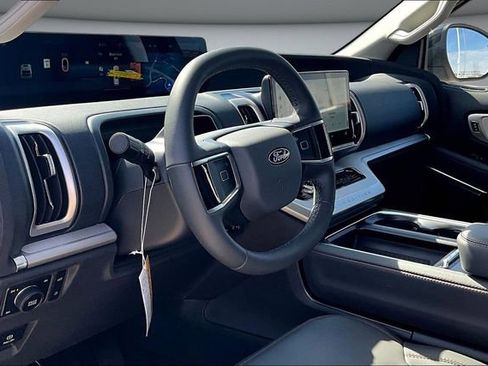 New 2025 Ford Expedition Active AWD/4WD image 7