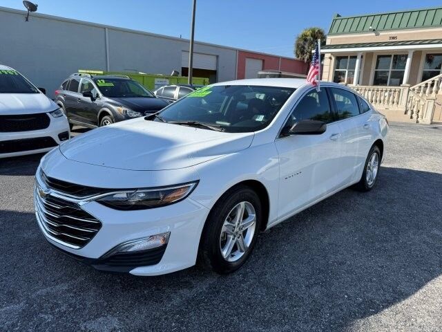 Used 2024 Chevrolet Malibu LS FWD image 3