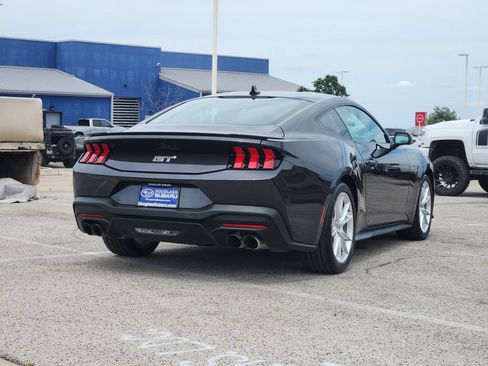 Used 2024 Ford Mustang GT Premium RWD image 4