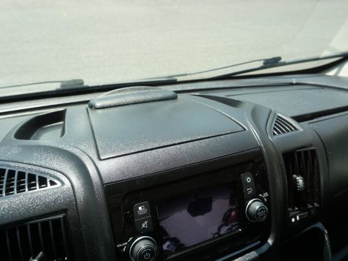 Used 2021 RAM ProMaster 2500 w/ Convenience Group FWD image 16