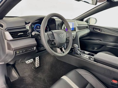 Used 2026 Toyota Camry SE image 14