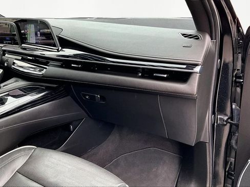 Used 2024 Cadillac Escalade Sport image 16