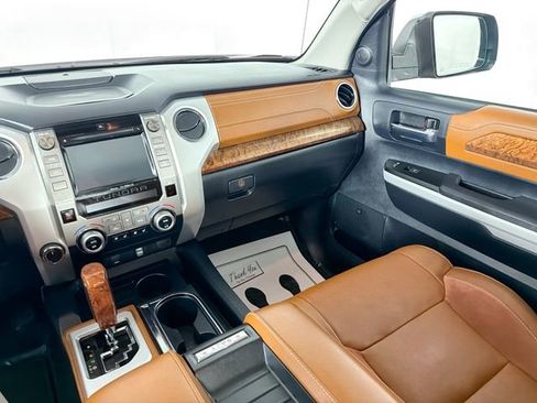 Used 2018 Toyota Tundra Platinum AWD/4WD image 22