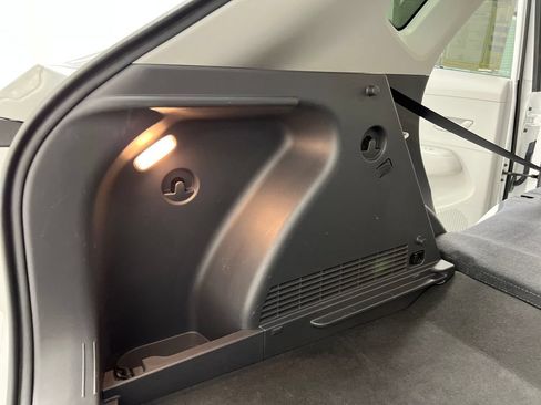 Used 2025 Hyundai Kona SEL AWD/4WD image 37