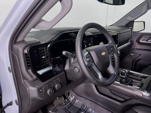 Certified 2026 Chevrolet Silverado 1500 LTZ AWD/4WD image 7