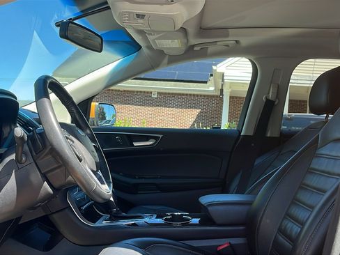 Used 2016 Ford Edge SEL w/ Equipment Group 201A AWD/4WD image 12