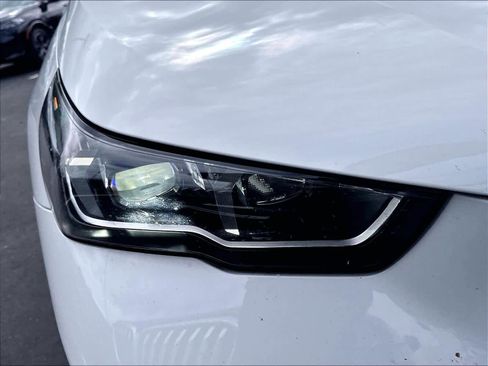 Used 2024 BMW i5 eDrive40i w/ M Sport Package RWD image 30