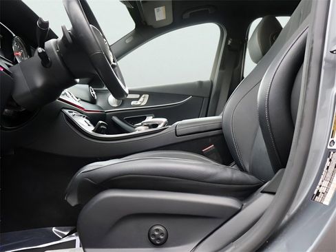 Used 2019 Mercedes-Benz E 300 4MATIC image 39