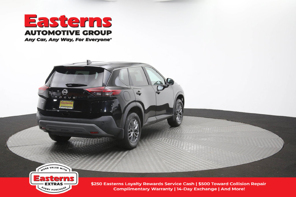 Used 2023 Nissan Rogue S AWD/4WD image 44
