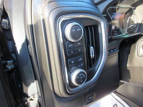 Used 2020 GMC Sierra 2500 Denali w/ Denali Ultimate Package image 16