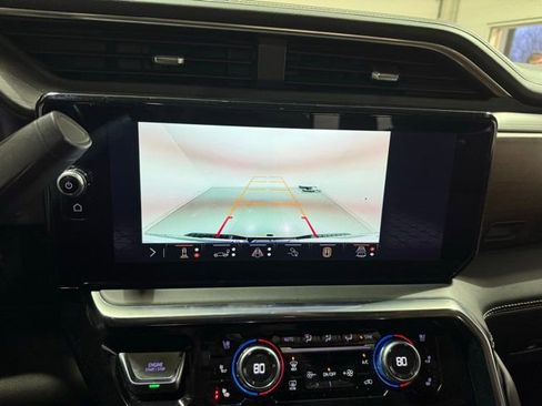 Certified 2024 GMC Sierra 2500 Denali Ultimate image 19