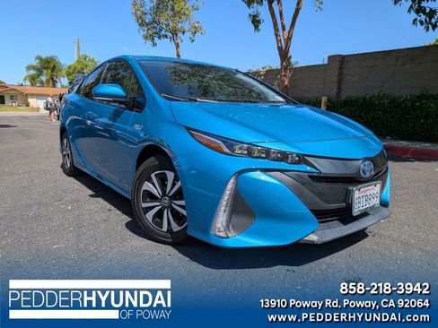 Used 2017 Toyota Prius Prime Premium w/ Carpet Mat Package FWD image 1