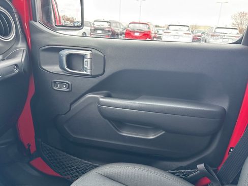 Used 2023 Jeep Wrangler Willys image 24