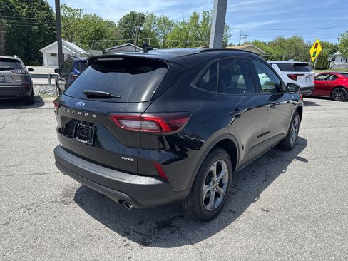 Used 2025 Ford Escape ST-Line Select AWD/4WD image 4