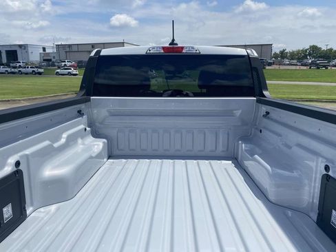 New 2025 Ford Maverick XL image 10