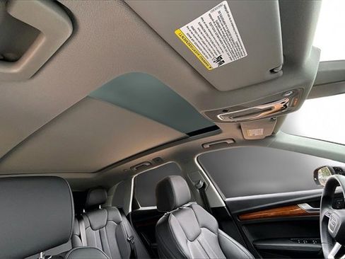 Used 2022 Audi Q5 2.0T Premium Plus w/ Premium Plus Package image 17