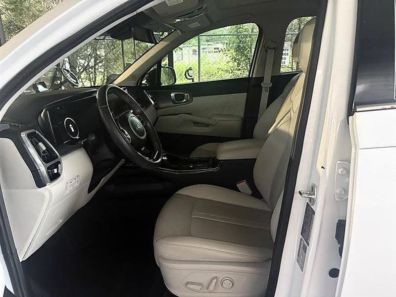 Used 2023 Kia Sorento SX FWD image 9