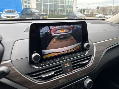 Used 2023 Nissan Altima 2.5 SV image 22