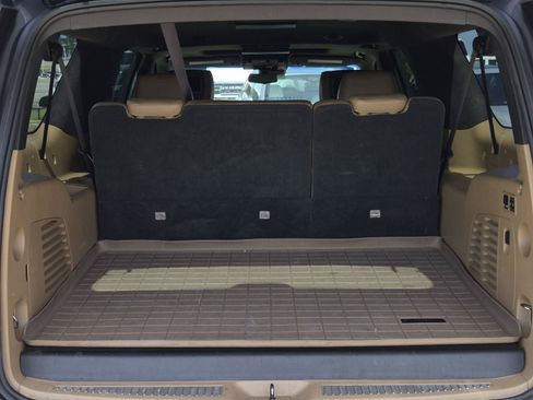 Used 2019 Cadillac Escalade ESV Platinum AWD/4WD image 9
