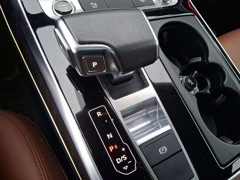 Used 2022 Audi Q8 Premium Plus w/ Premium Plus Package image 12