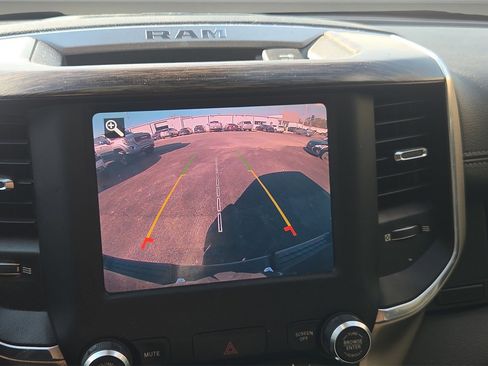 Used 2019 RAM 1500 Laramie image 37