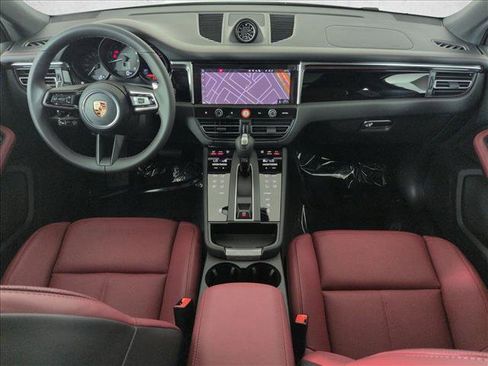 New 2026 Porsche Macan image 15