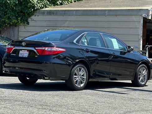 Used 2016 Toyota Camry SE FWD image 4