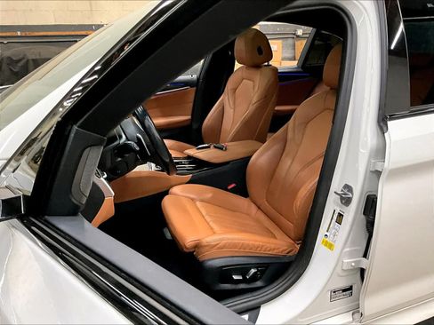 Used 2023 BMW 540i w/ Executive Package RWD image 27